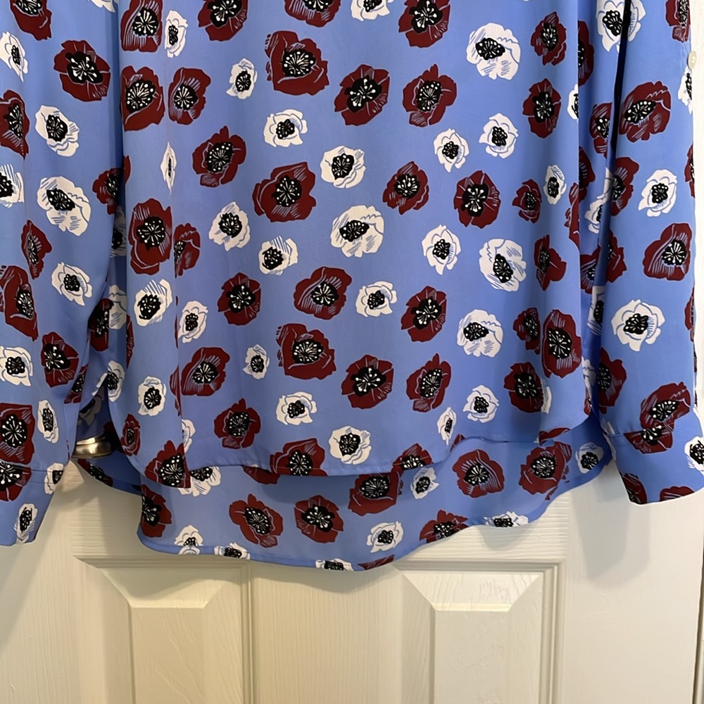 Loft blouse Great condition. - Picture 7 of 8